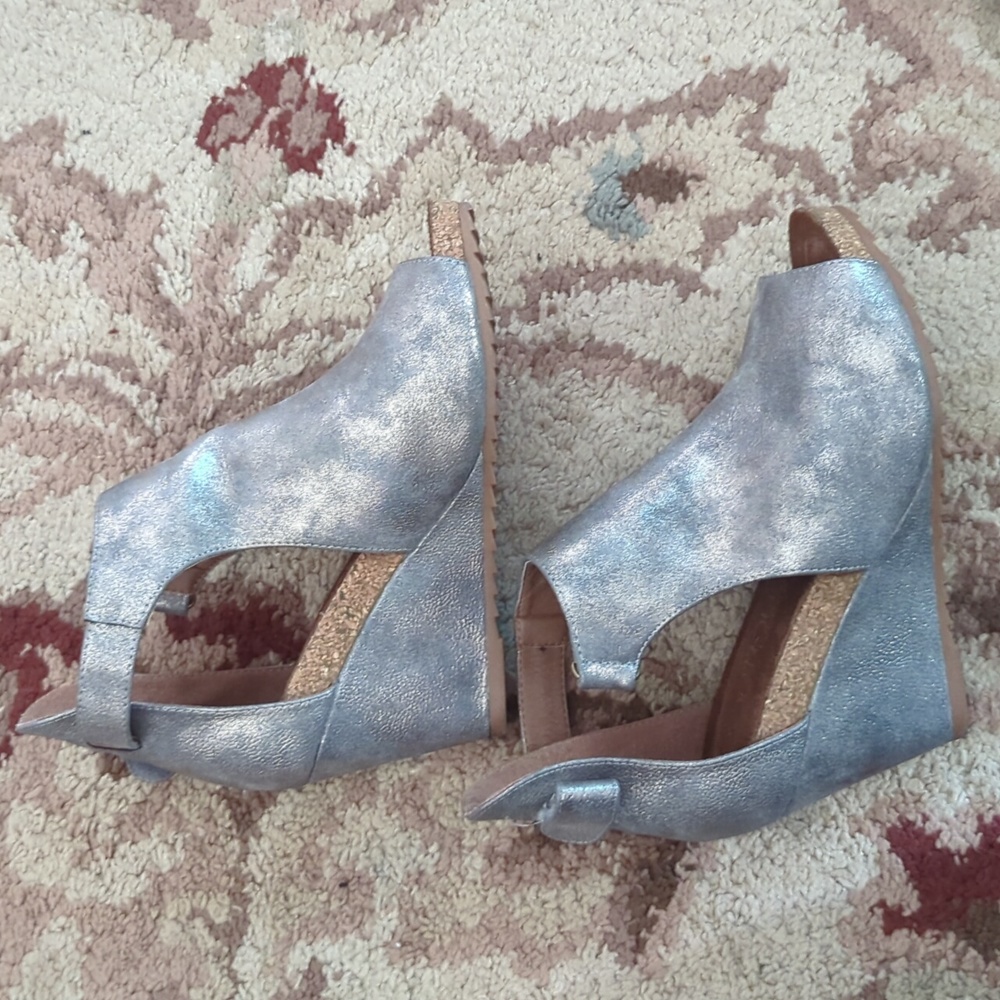Corky's metallic open toe sandle